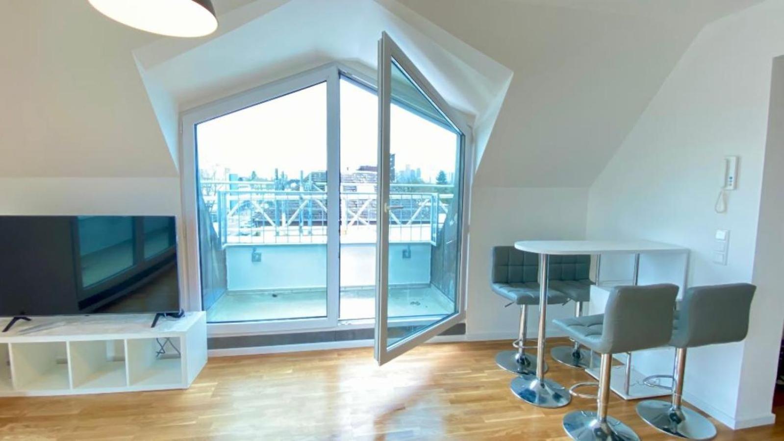 Schoenes Erwachen Im Frankfurter Penthouse Франкфурт-на-Майне Экстерьер фото