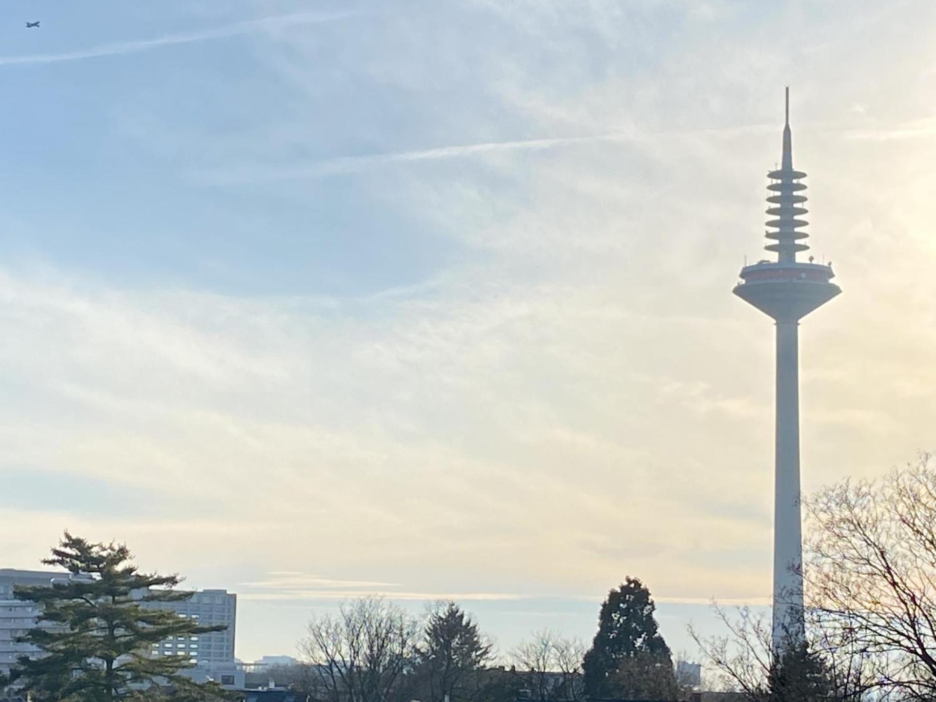Schoenes Erwachen Im Frankfurter Penthouse Франкфурт-на-Майне Экстерьер фото